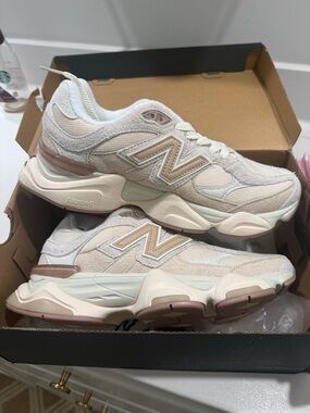 New Balance 9060 Women's Cream and Beige Chunky Sneaker